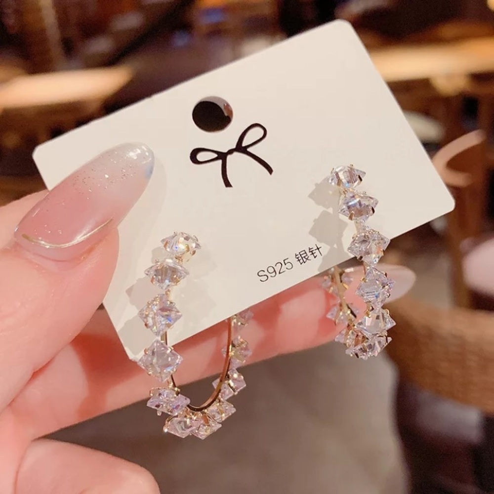 New 18k gold plated hoop earrings - Picture 2 of 5